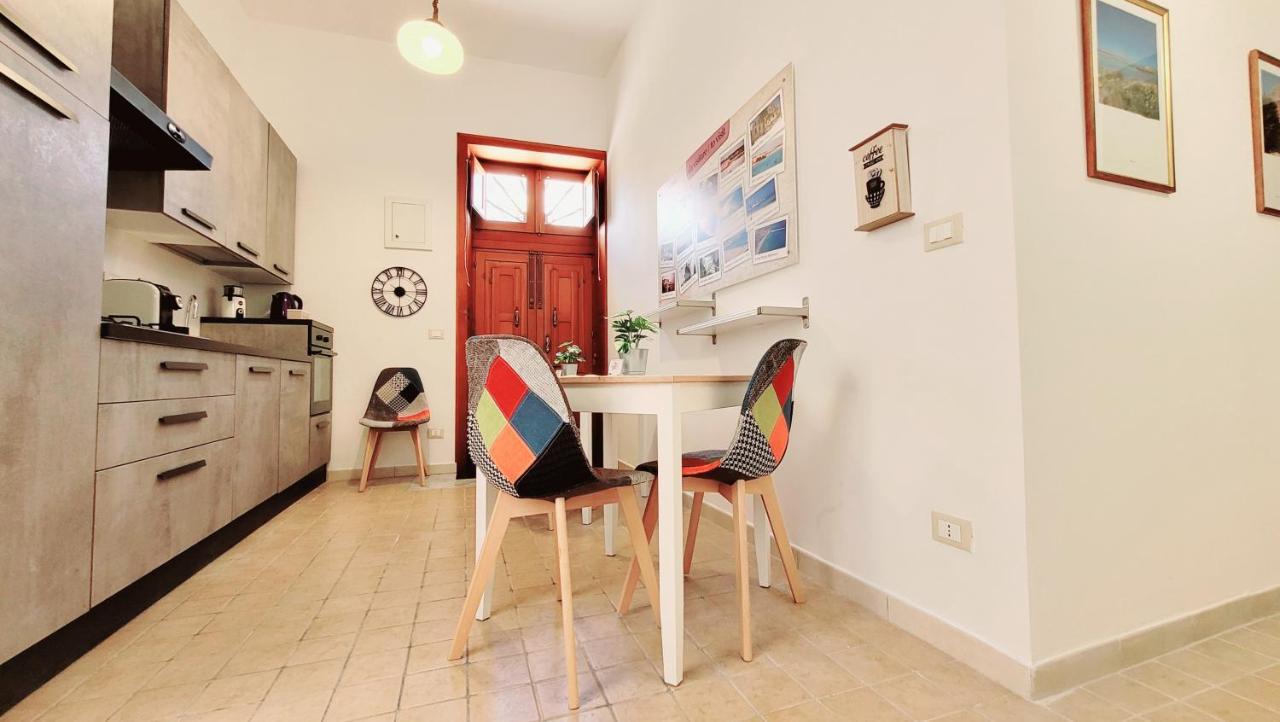 Zanzi 'S Charming Rooms Avola Bagian luar foto