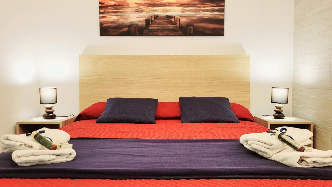 Zanzi 'S Charming Rooms Avola Bagian luar foto