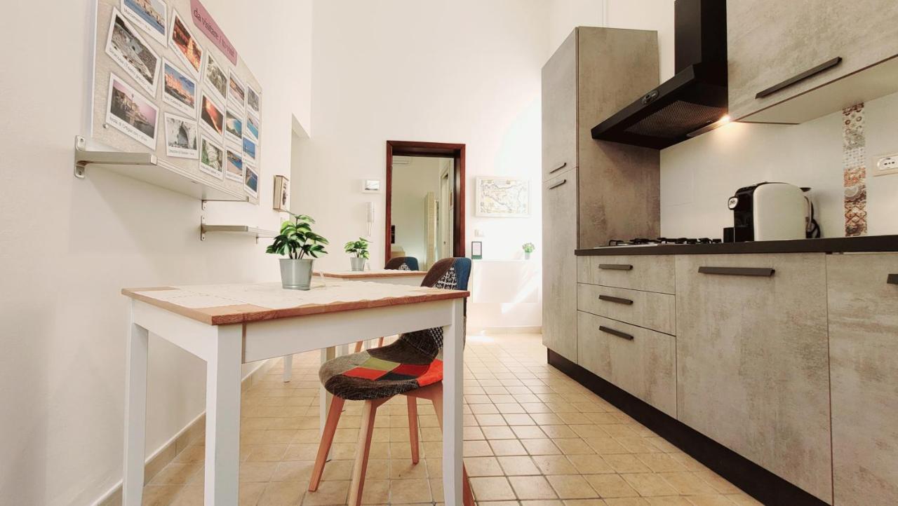 Zanzi 'S Charming Rooms Avola Bagian luar foto