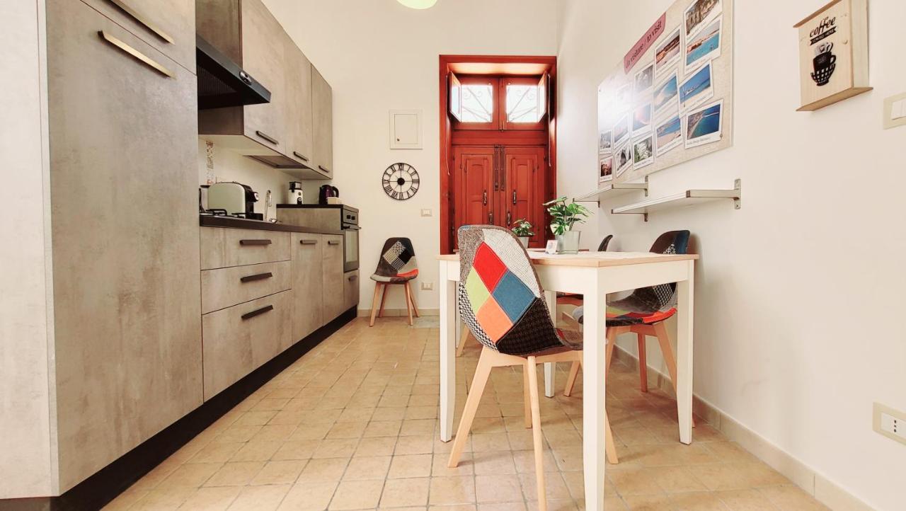 Zanzi 'S Charming Rooms Avola Bagian luar foto