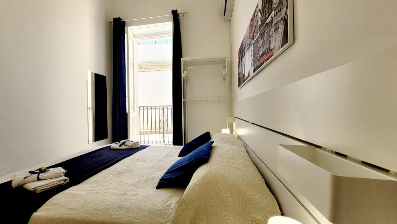 Zanzi 'S Charming Rooms Avola Bagian luar foto
