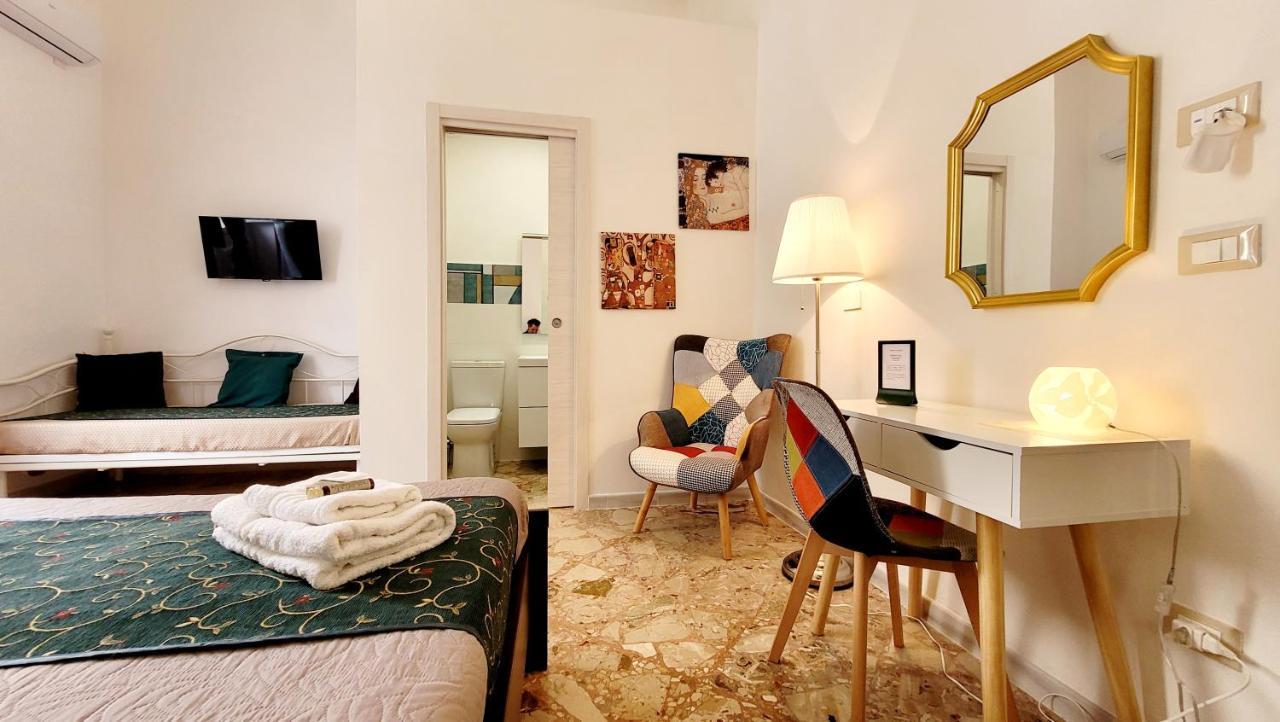 Zanzi 'S Charming Rooms Avola Bagian luar foto